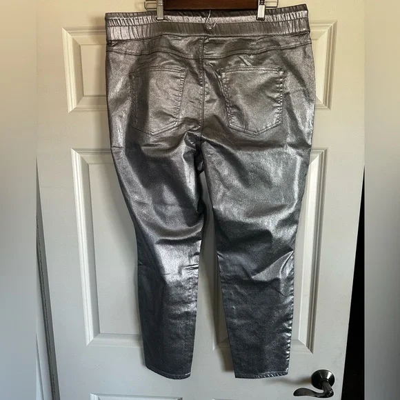 NWT Juicy Couture Women’s Plus Sized Silver Pants. Sz.18W •Christmas •New Year - Picture 4 of 5